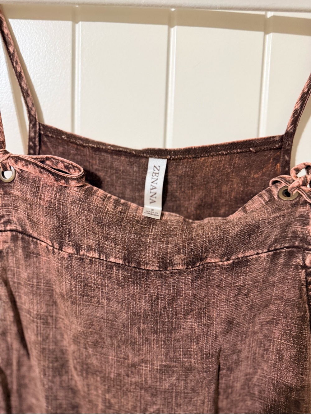 Zenana Women’s Brown Washed Denim Short Overalls. NWOT - Picture 2 of 3